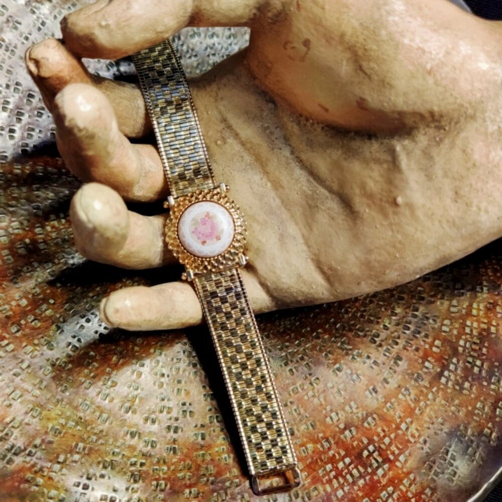 Vintage Gold Toned Rose Lace Doily Domed Cabochon Cameo Watch Band Bracelet
